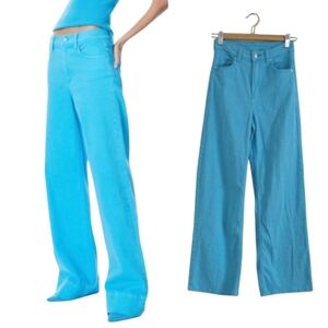 H&M Light Blue Flare High Rise Jeans. Size/ 2